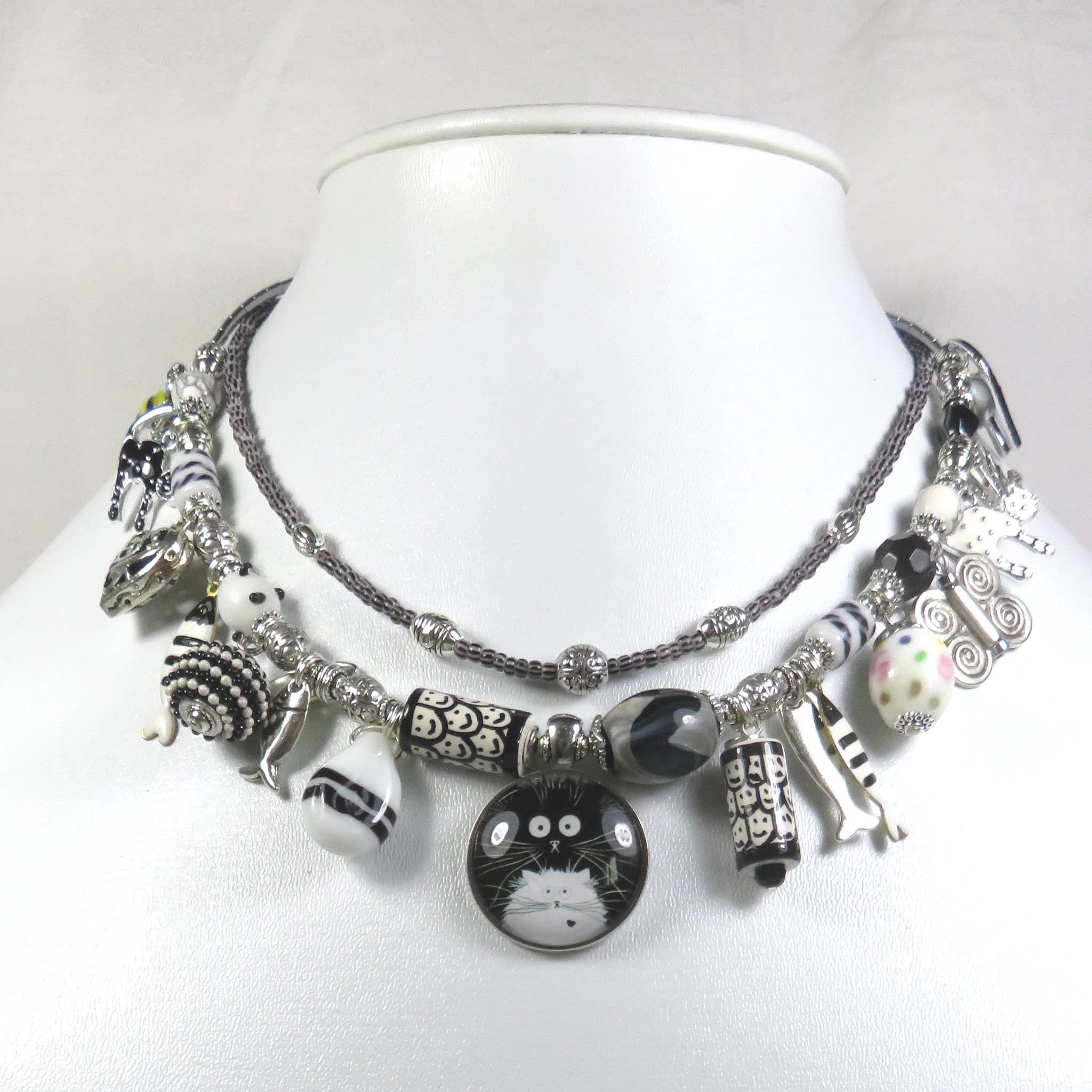 YING & YANG DE CHAT – Image 2